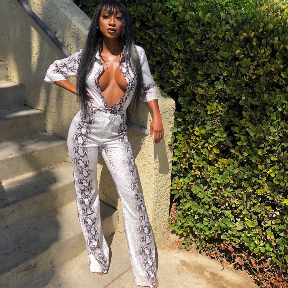 Two piece snakeskin set - Picture 3 of 3